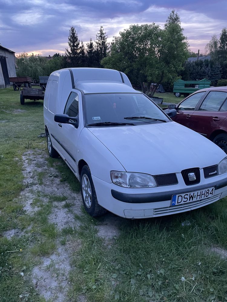 Seat inca caddy 2002 1,9 sdi na chodzie uszkodzony