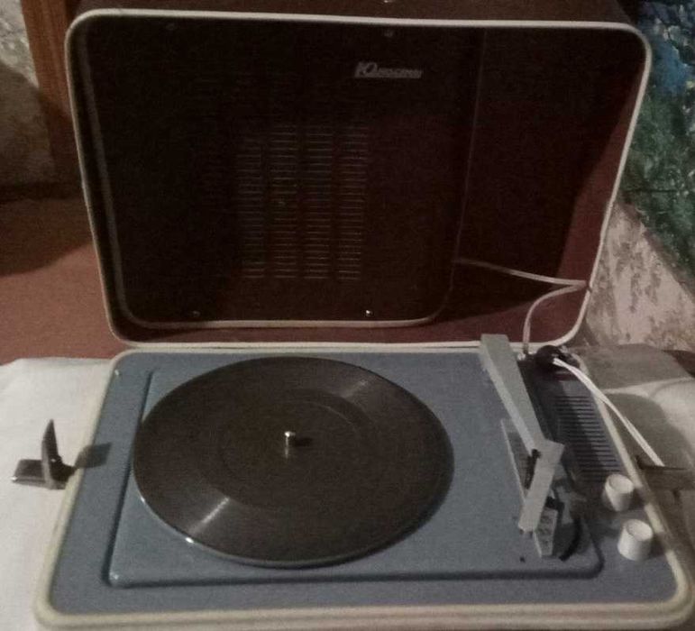 проигрыватель (электрофон) Юность-301 ссср