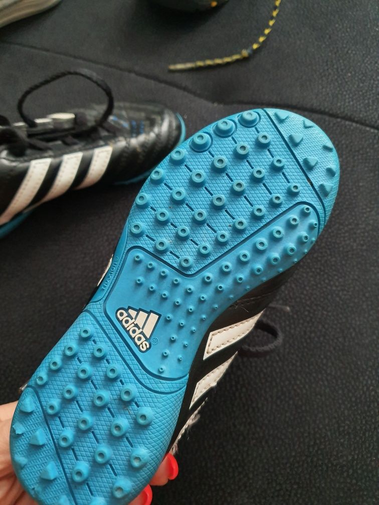 Buty Adidas korki do gry w piłkę 28 roz