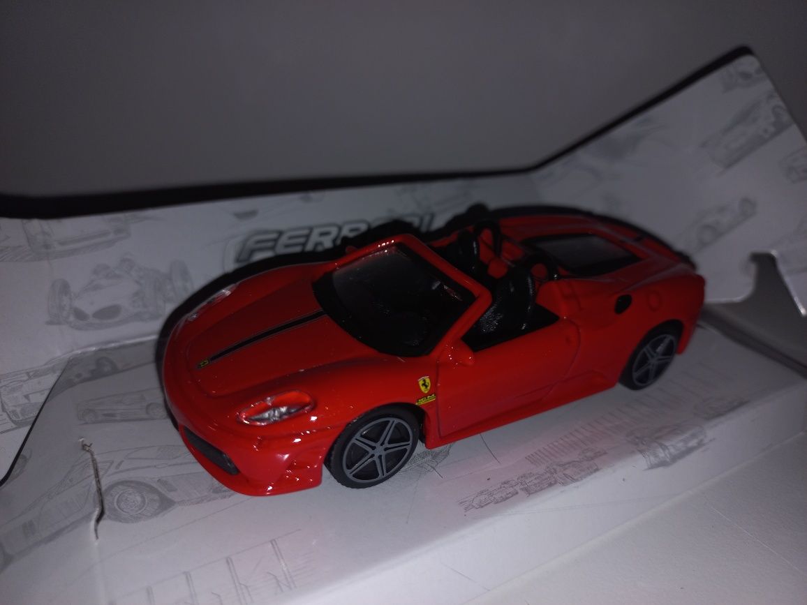 Bburago Ferrari 599 GTO, skala 1:43,seria race +play.