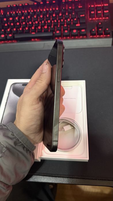 Vendo iPhone 15 Pro Max 256GB