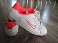 Buty sportowe NIKE damskie roz 37,5