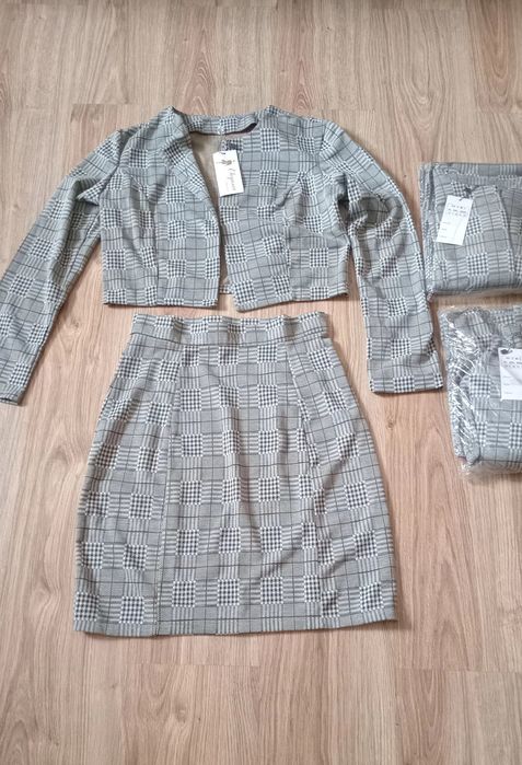 Костюм стильний.