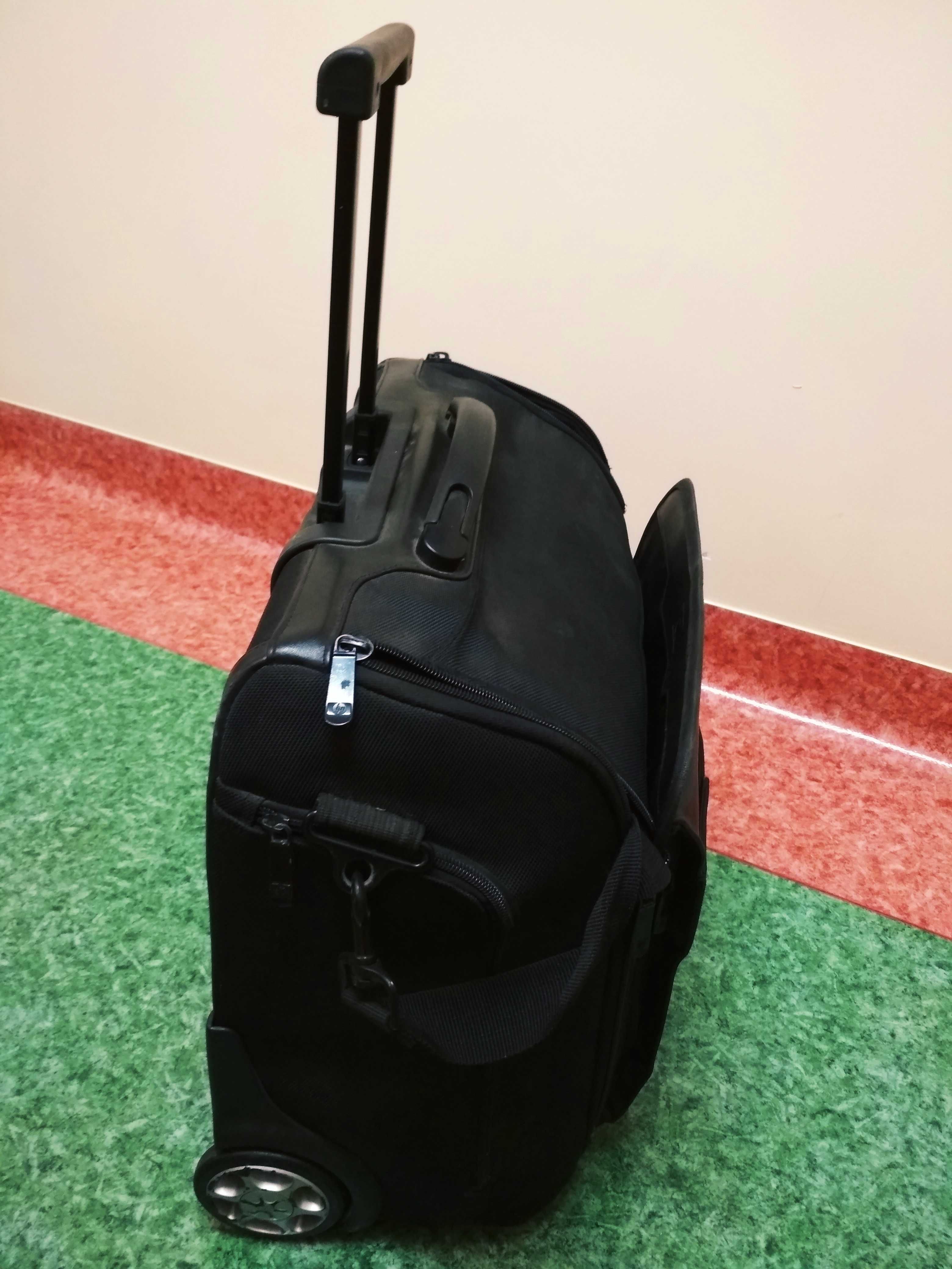 Torba na laptopa na kółkach