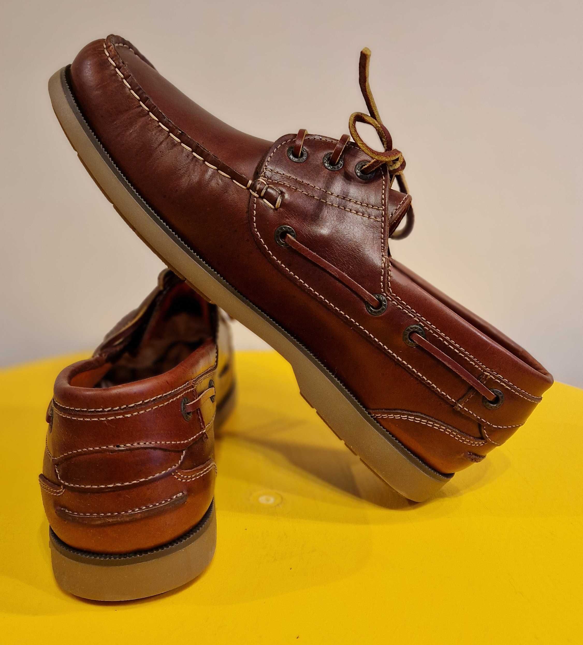 Męskie pantofle firmy Daniel Hechter typu deck shoes. Rozm. 46