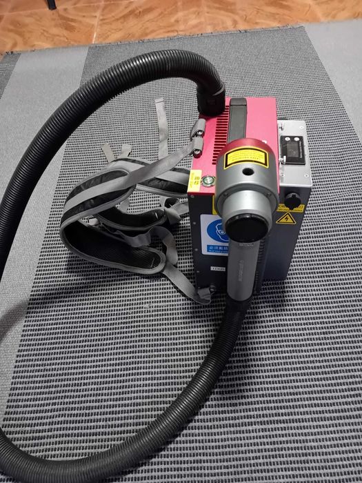 Máquina de limpeza a laser pulsado - Portátil