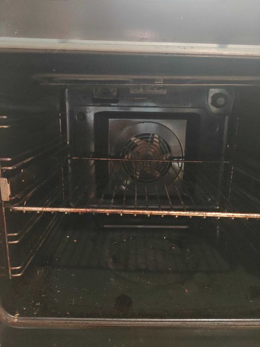 Fogão mais forno e muito bom estado