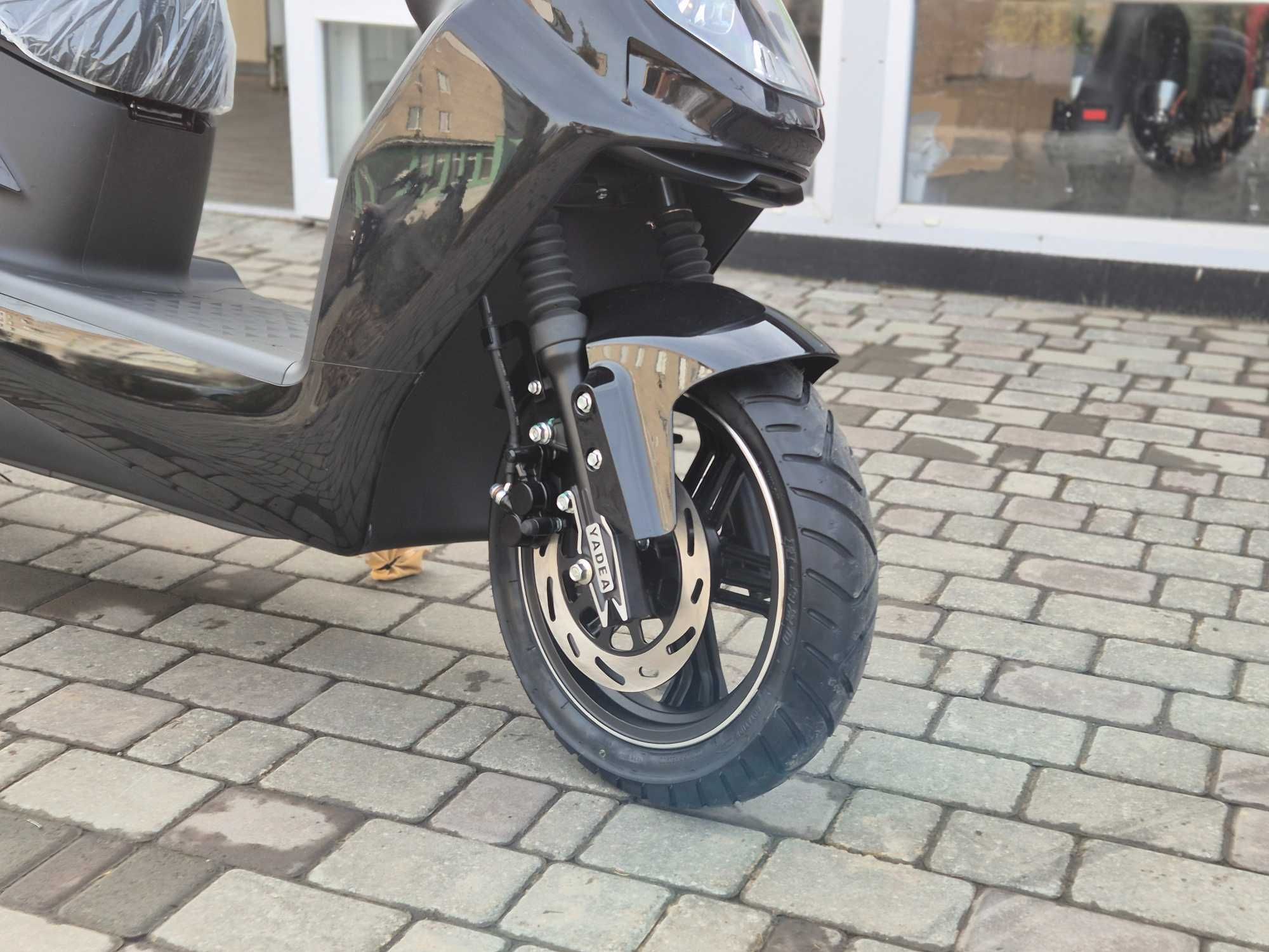 Електроскутер Yadea T2 Чорний (Графенові акум.) 2.5кВт