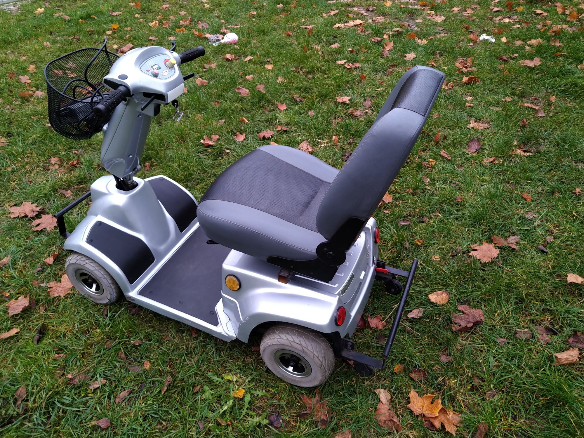 Wózek skuter elektryczny