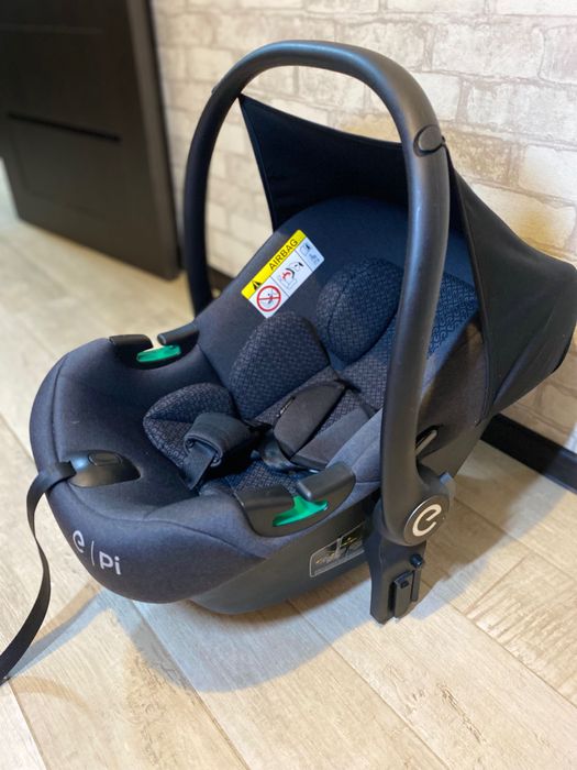 Автокрісло (автолюлька) 0+