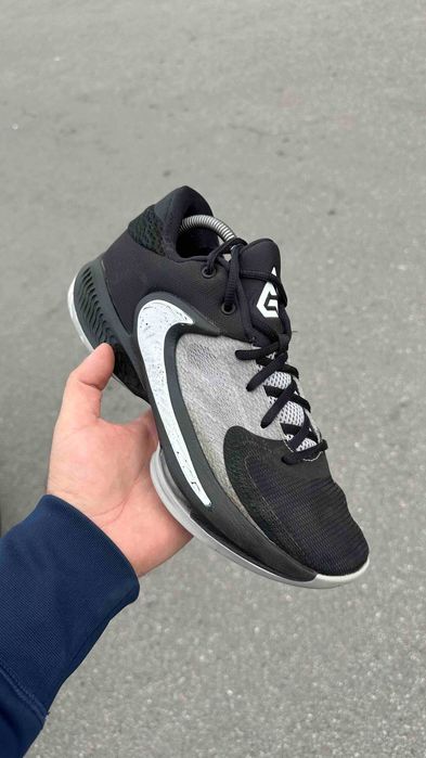 #3611 Nike Freak 4 [US 9|27 cm]