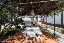 MORADIA T4 em Gaveto e 2 Apartamentos Independentes – Charneca da Capa