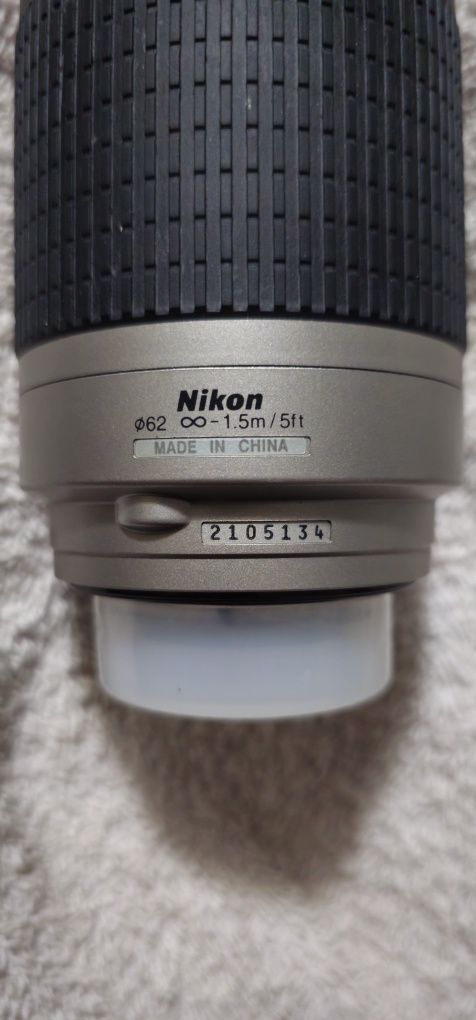 Nikon Lente AF Nikkor 70-300 mm