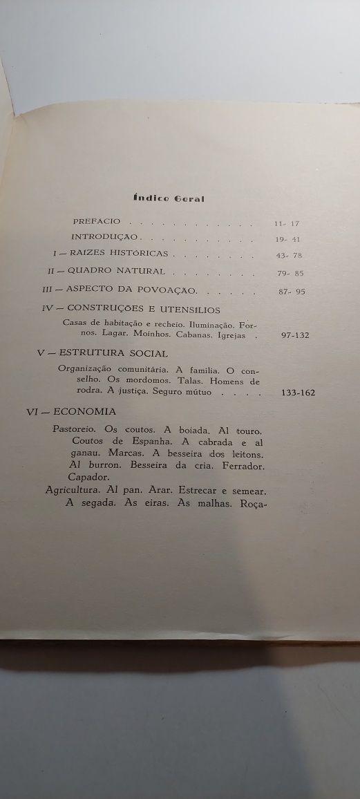 Rio de Onor, Comunitarismo Agro-Pastoril - Jorge Dias (1ª edição)