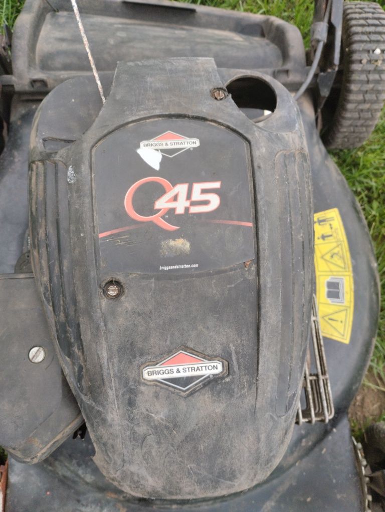 Sprzedam kosiarkę Briggs stan 450 series