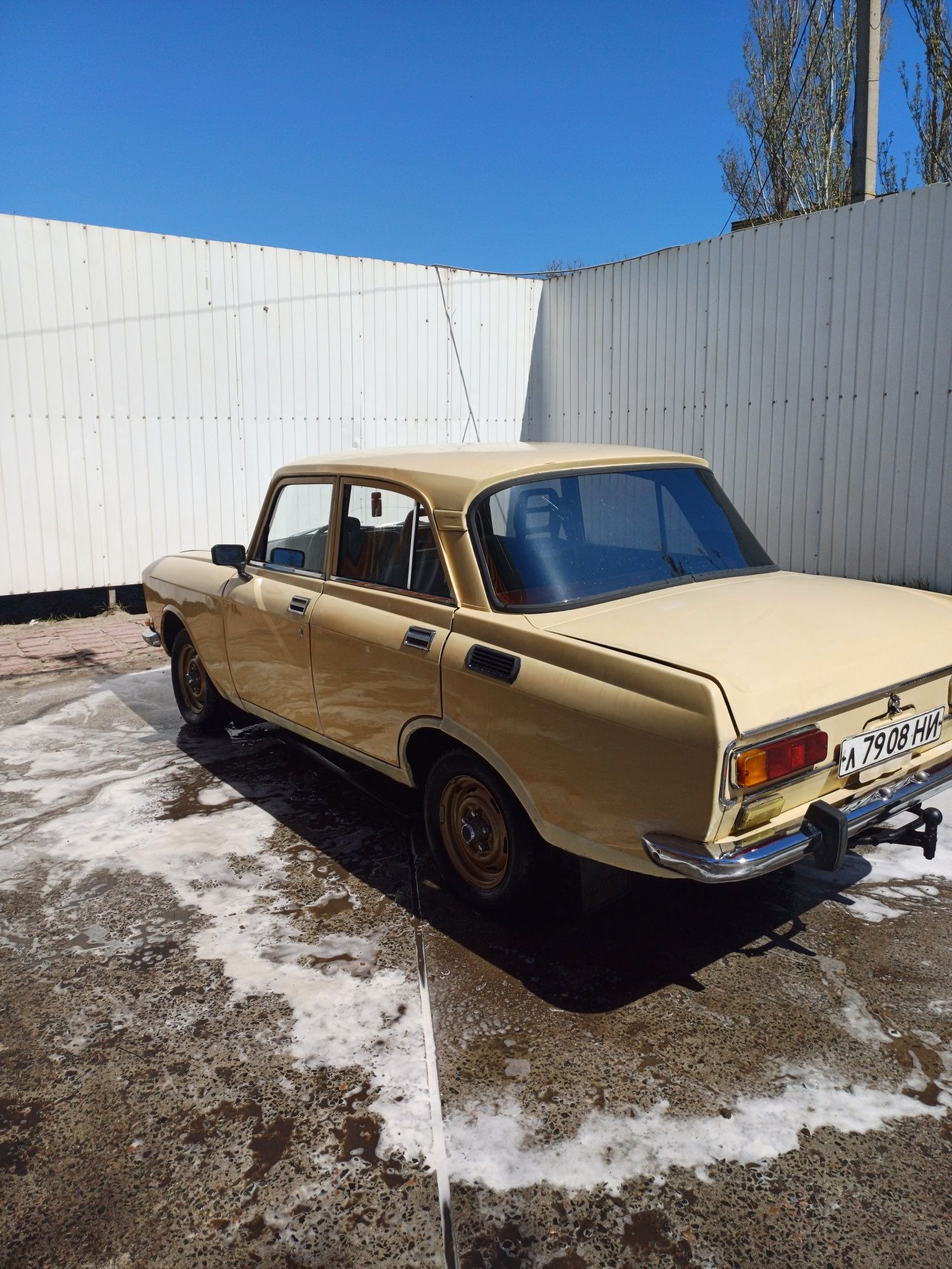 Продам москвич 2140