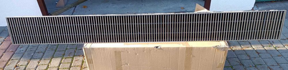 Grzejnik kanałowy z nadmuchem 2000x215