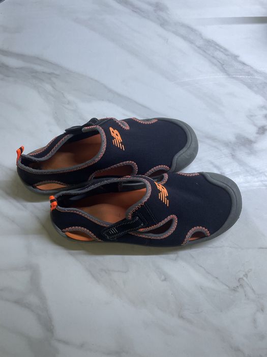 Босоніжки New Balance