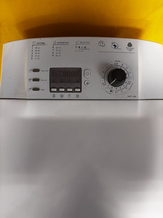 Стиральная машина Аристон AVTF104