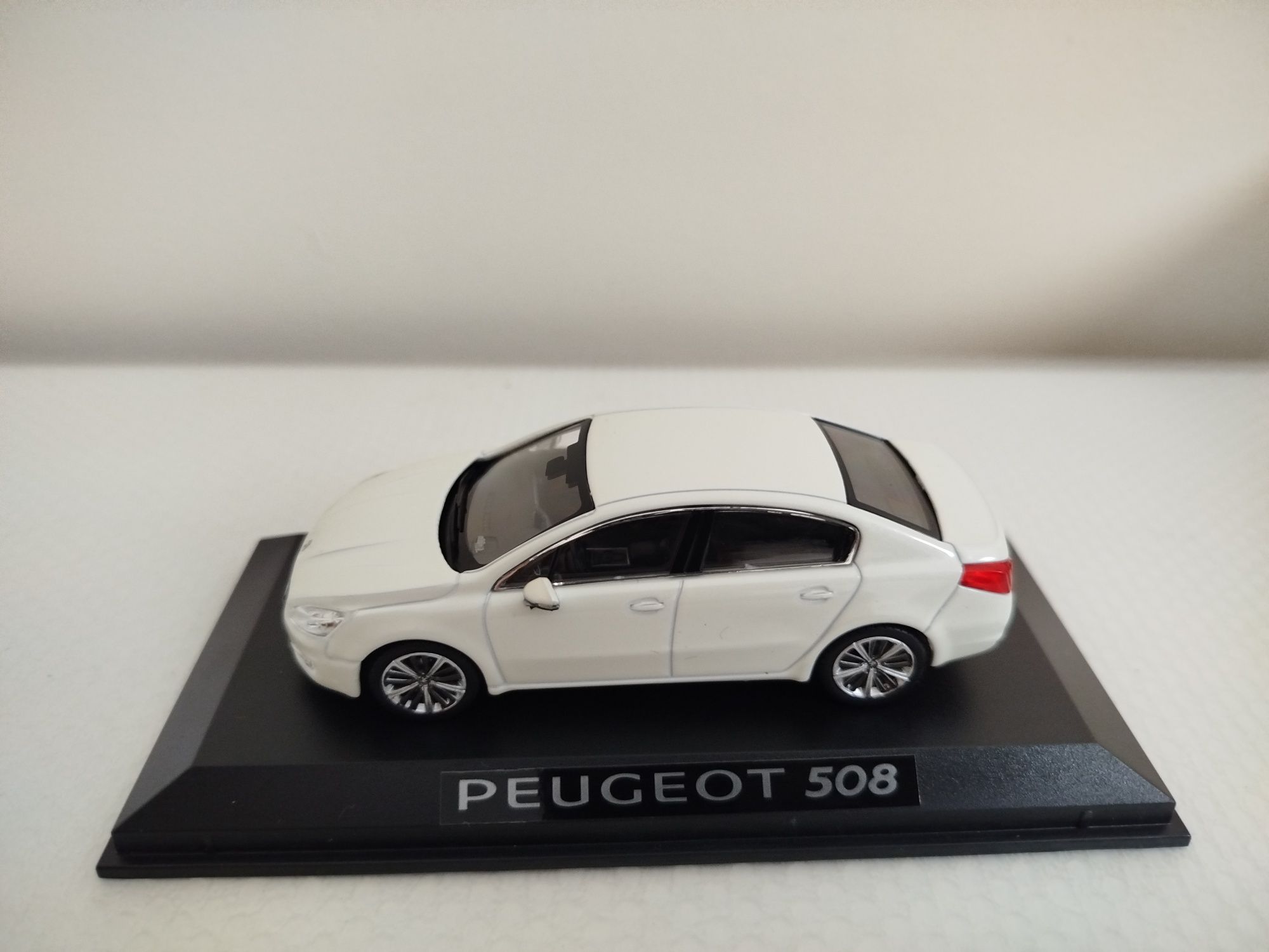 Miniatura Peugeot 508 Nova 1/43