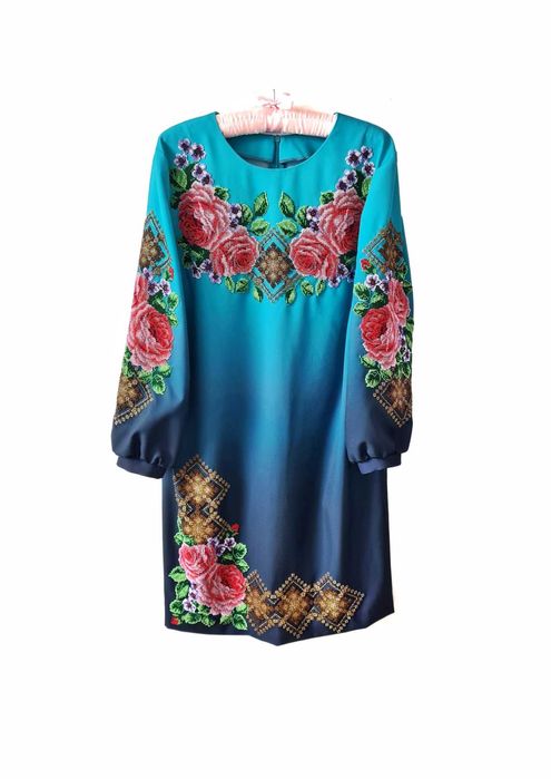 Вишите плаття бісером