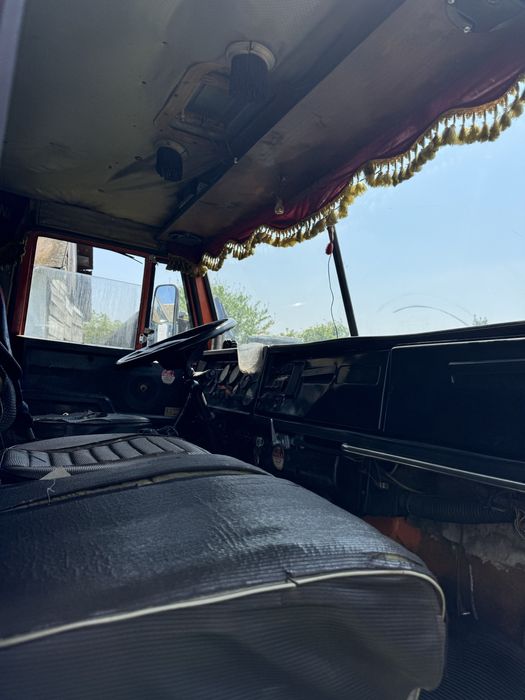 Камаз на повному ходу , без макіяжу , готовий до роботи. Можливий торг