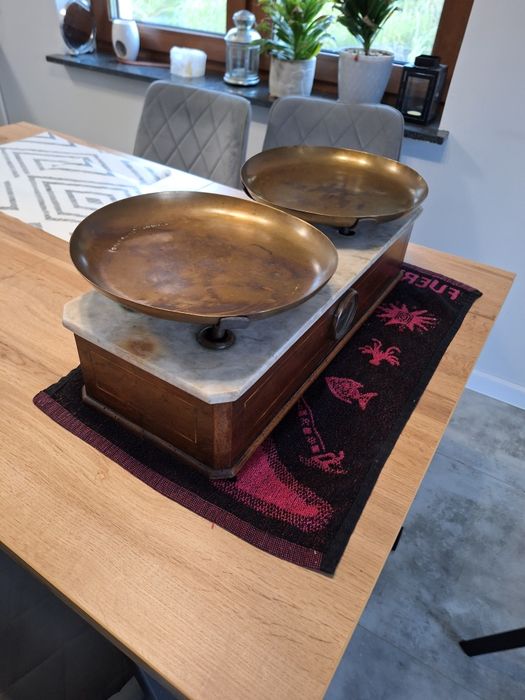 Stara francuska waga szalkowa - pocztek XX wieku