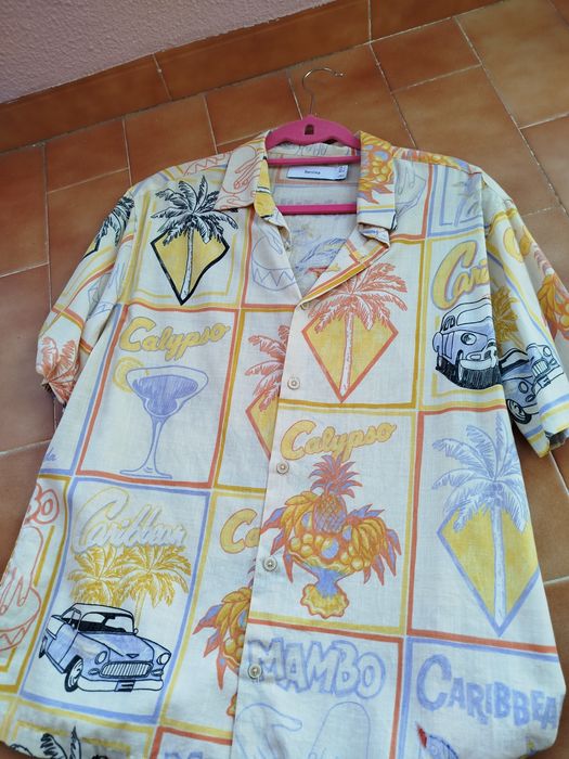Camisa Bershka Tropical
