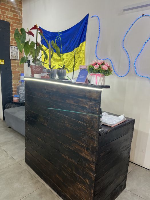 Продам стійку рецепшен