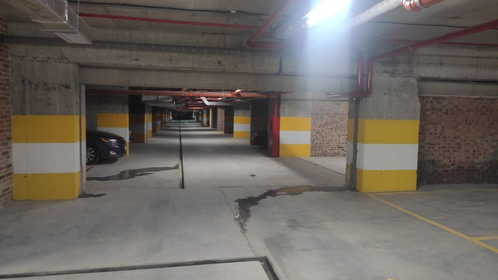 Оренда паркомісця