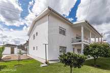 Moradia T5 para venda