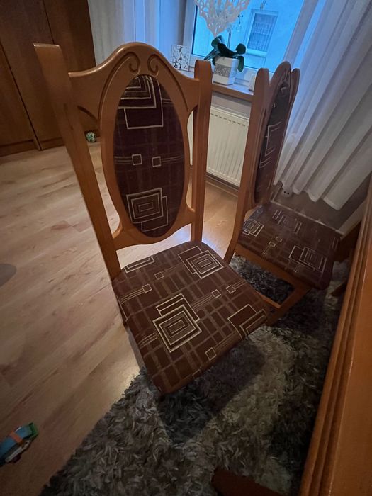 Stół z 6 krzesłami