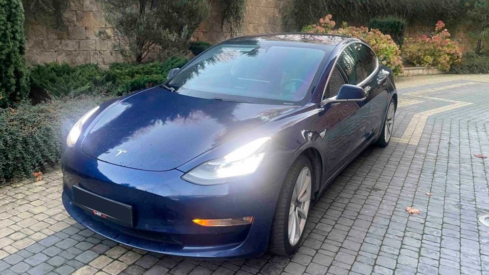 Tesla Model3 в оренду (Львів)