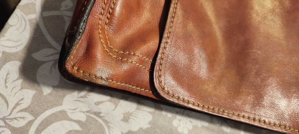 Pasta de couro natural