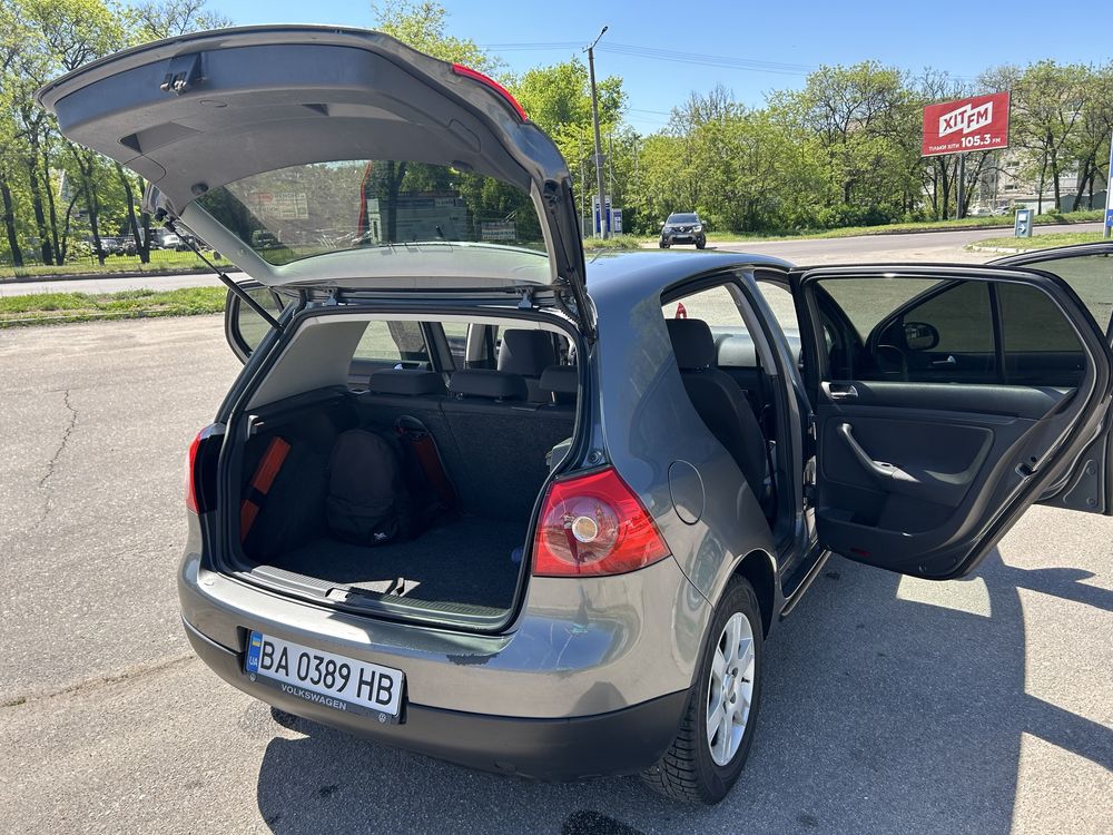 Volkswagen Golf 5 1.6 MPI