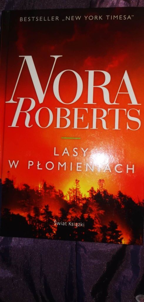 Książka Nora Robetrs Lasy w płomieniach