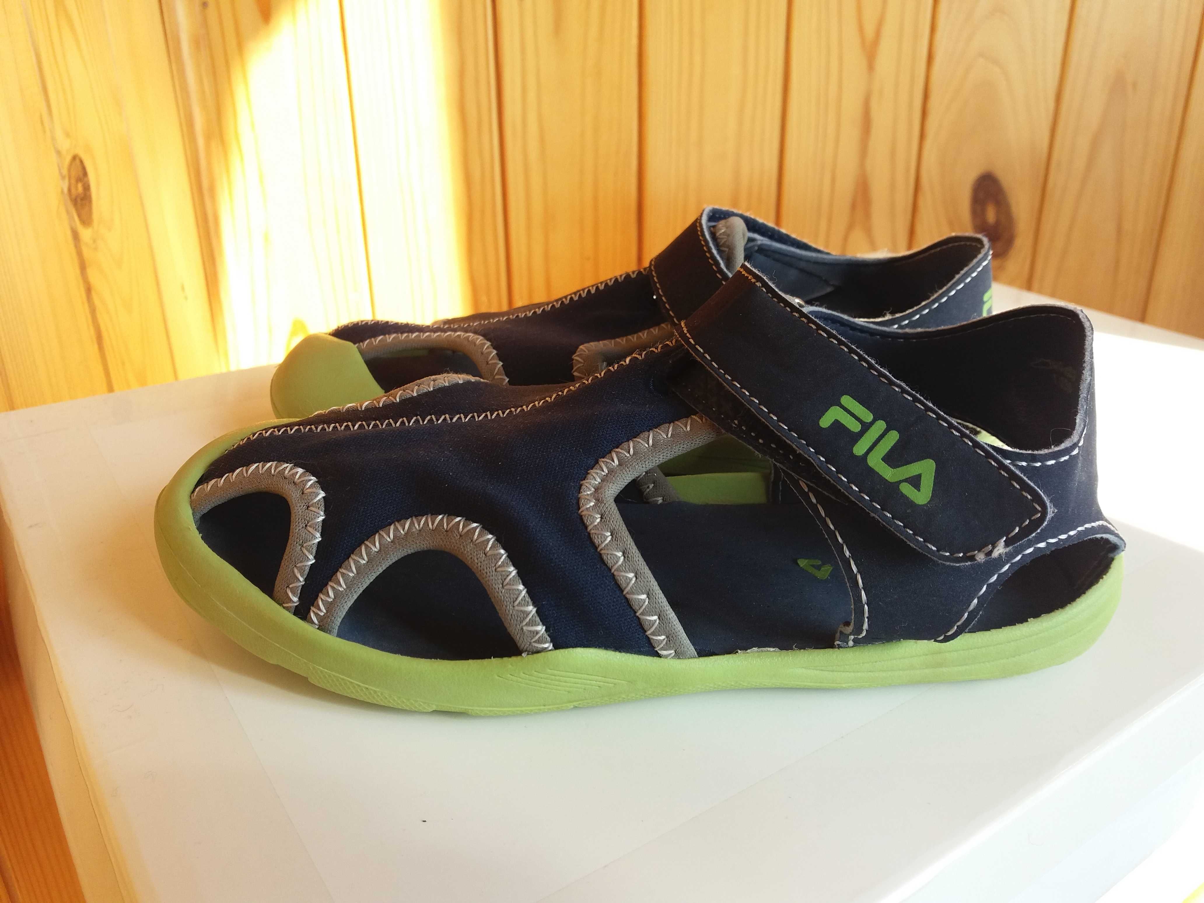 Спортивные,  сандали для мальчика Fila .Размер 29 . Стелька 18,5 см .