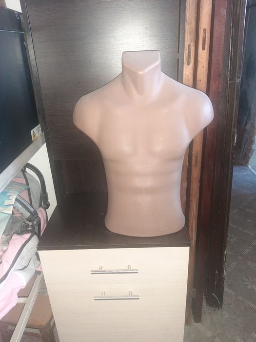 Продам манекены торсы: женские, мужские