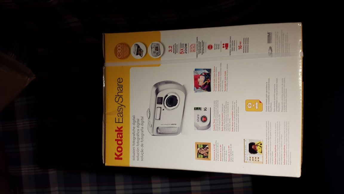 Maquina fotográfica Kodak nova