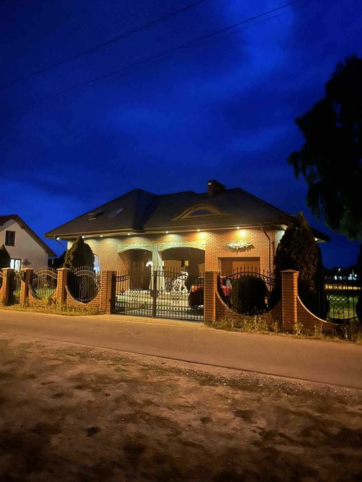 Duży i nowoczesny dom w spokojnej okolicy 240m2 działka 1000m