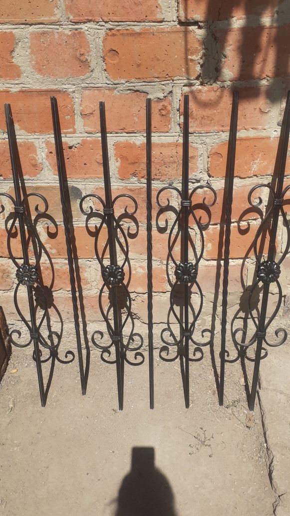 Продам набір кованих виробів з 24 частин , усе нове.