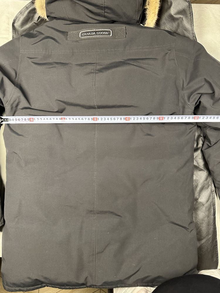 Пуховик мужской CANADA GOOSE