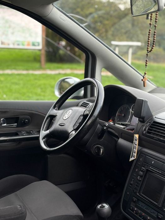 WV Sharan SPECIAL 1,9 TDI 150 KM 7 osobowy