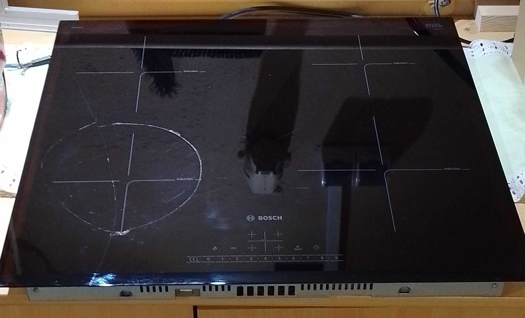 Płyta indukcyjna BOSCH, Model-PIE631FB1E, uszkodzona