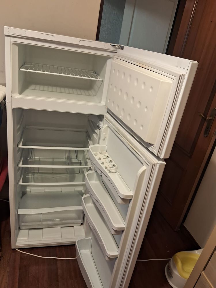 frigorífico semi-novo