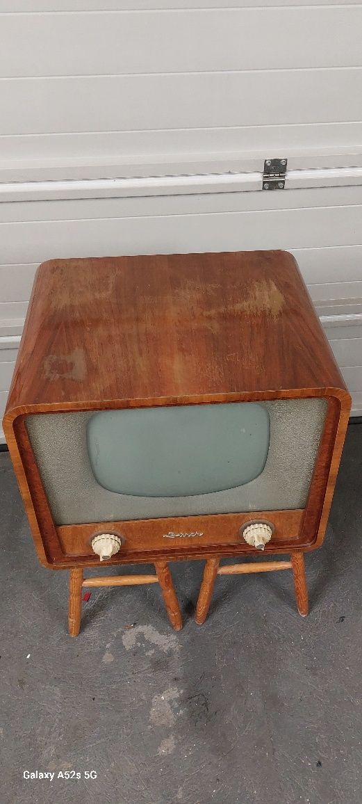 Zabytkowy Niemiecki telewizor RAFENA