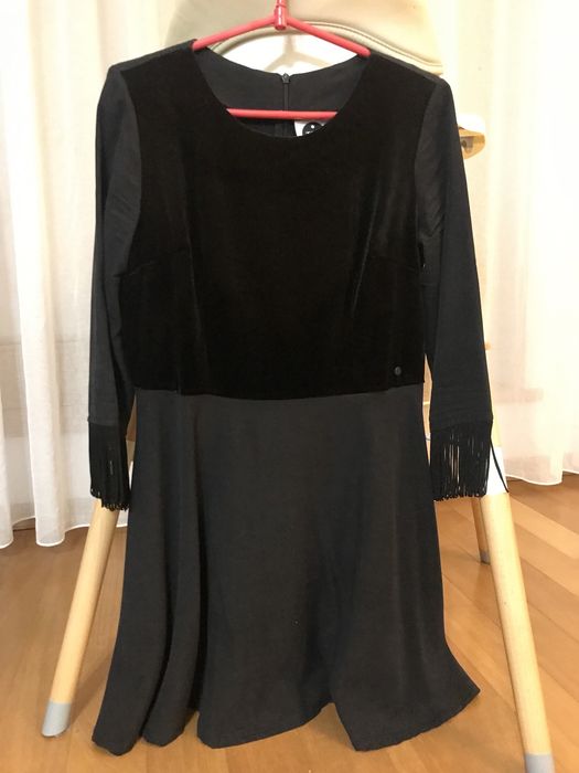 sukienka na imprezę święta czarna mini XS z frędzlami