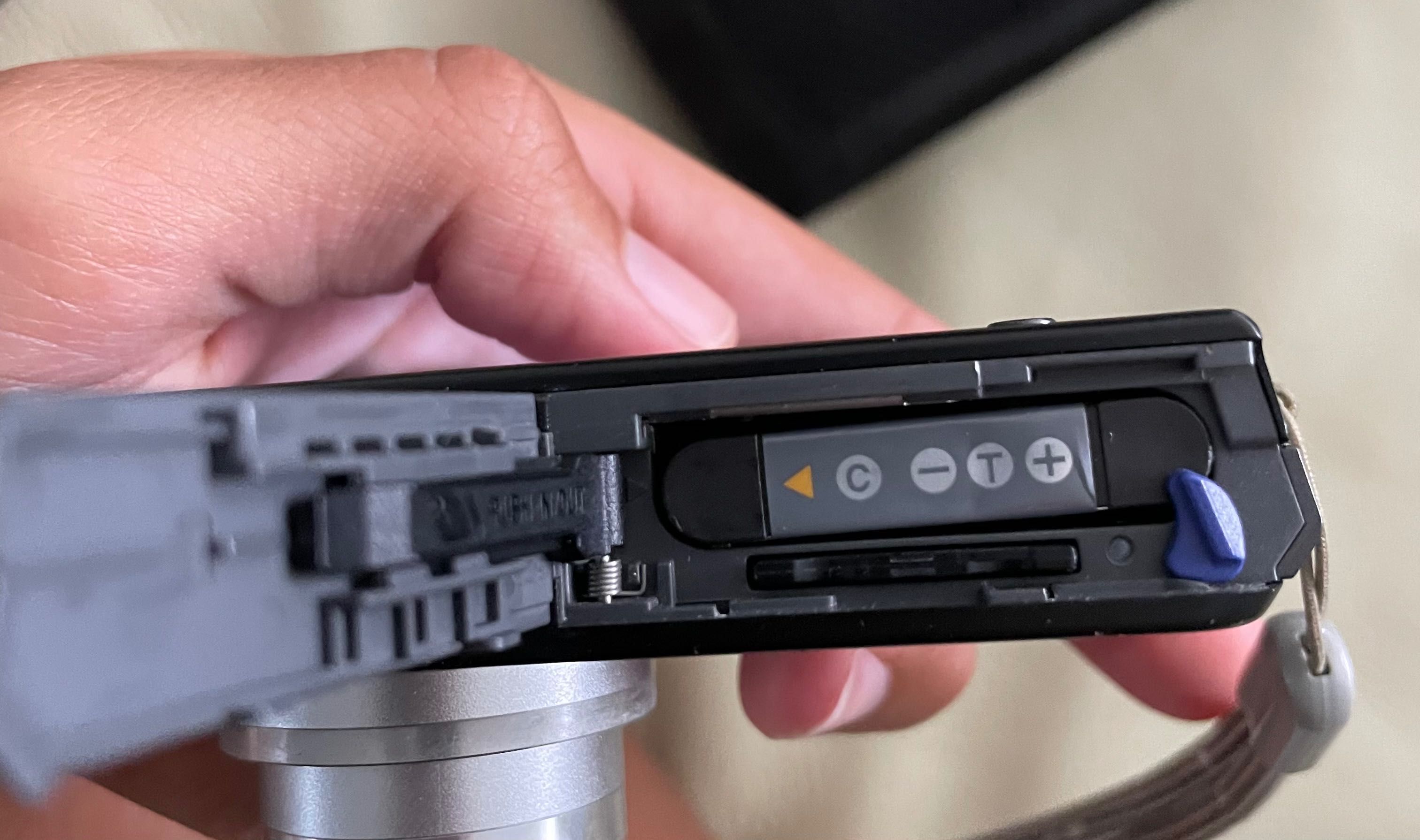 Câmera fotográfica Sony Cyber shot 10.1 megapixel(carregador incluído)