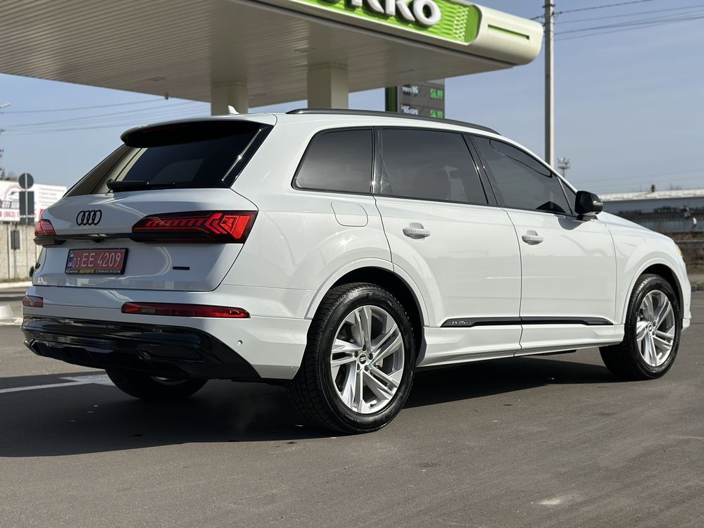 AUDI Q7 2021 рік