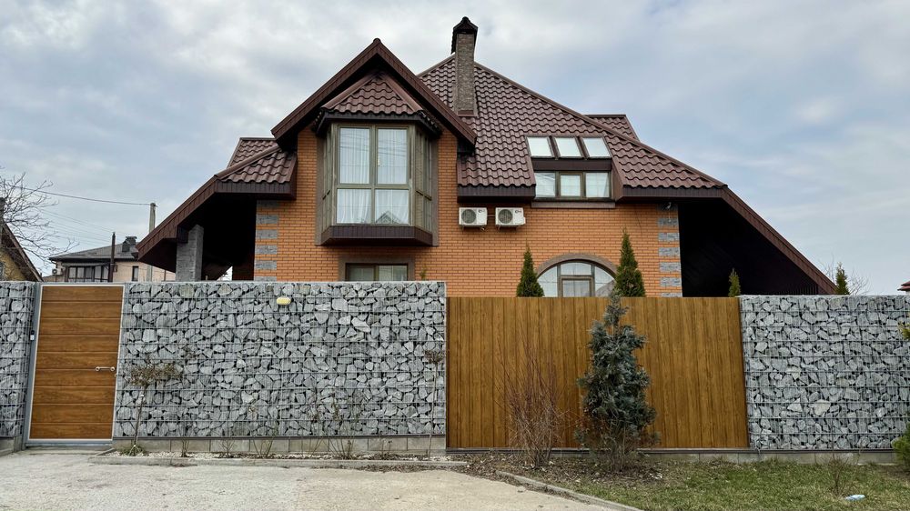 Просторий будинок з каміном! Бомбосховище. Ремонт, ландшафт.